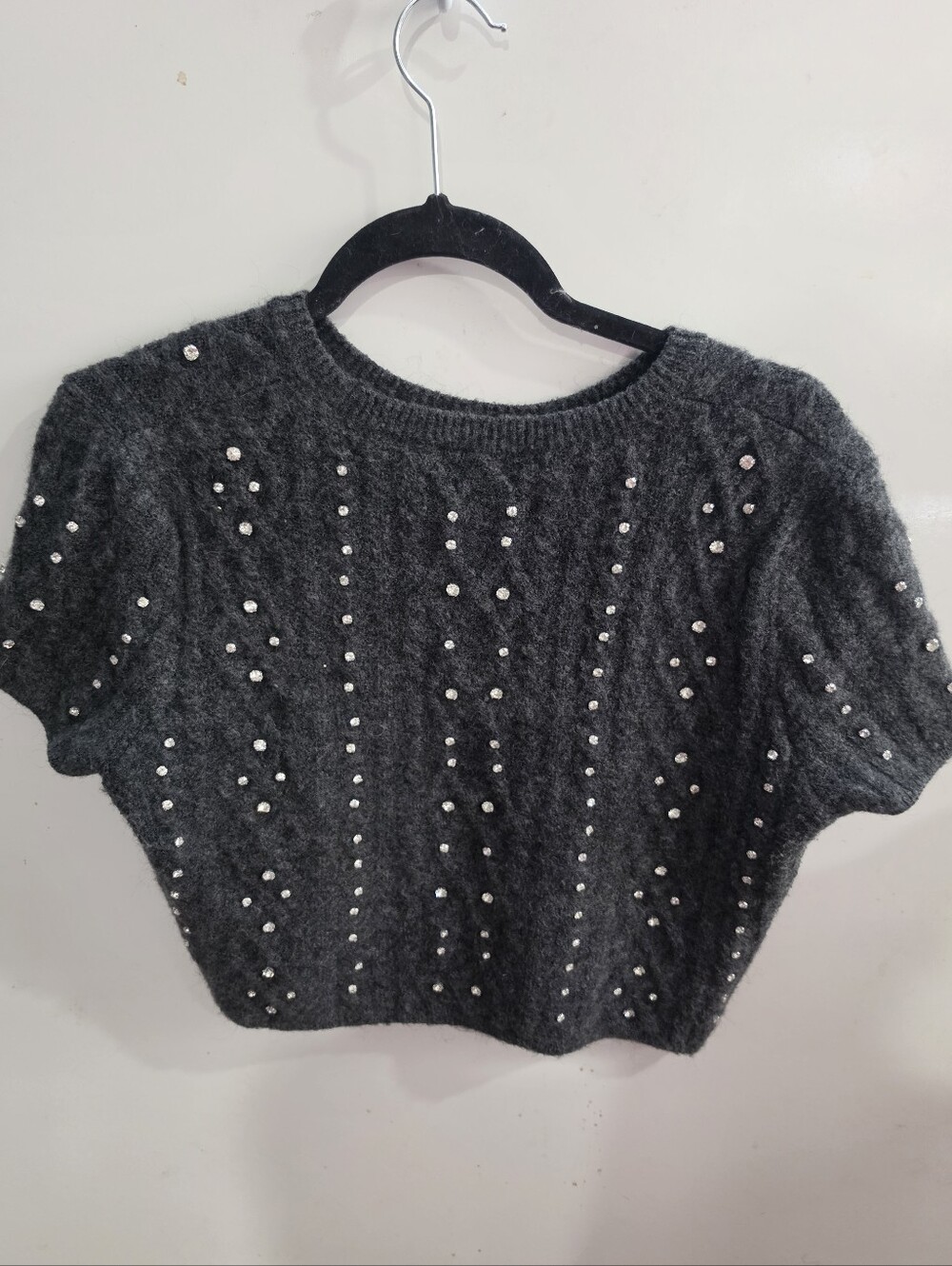 Nwot Zara Dark Gray Short-Sleeve Crewneck Sweater with Pearl Studs Size L